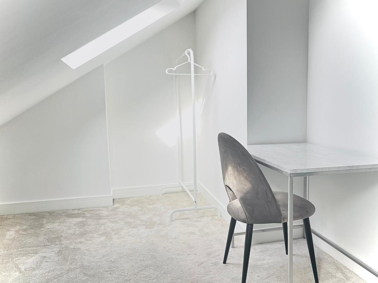 Cricklewood Boutique Stay لندن الغرفة الصورة