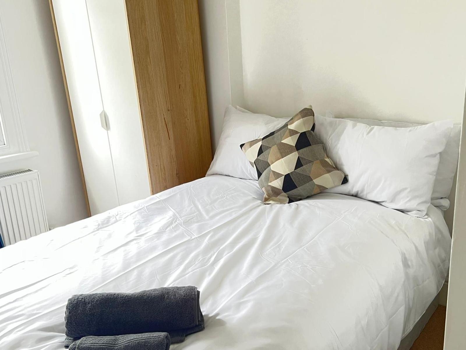 Cricklewood Boutique Stay لندن الغرفة الصورة
